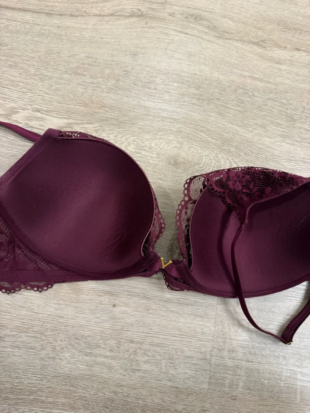 Victoria's Secret Deep Wine Lace Push-Up Bra - Picture 4 of 6